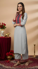 Woman Cotton Gray Kurti-Pant Set thumbnail 2