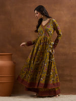 Mustard Yellow Floral Printed Kurta Set thumbnail 2