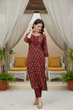 Maroon Cotton Printed Straight Kurta Pant Set thumbnail 1