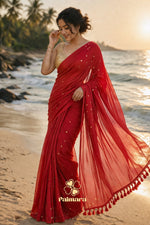 Red mul cotton butti saree with golden dot buttas thumbnail 2