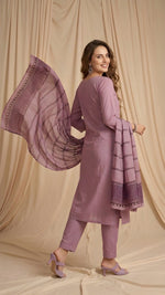 Pink Cotton Straight Kurta-Pant & Dupatta Set thumbnail 5
