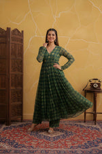 Green Foil Printed Flared Kurta Pant Set thumbnail 5